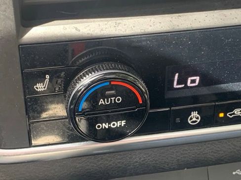 Used 2023 Nissan Rogue SV w/ SV Premium B Package AWD/4WD image 19