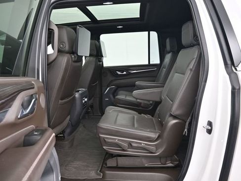 Used 2021 GMC Yukon XL Denali w/ Denali Ultimate Package image 31