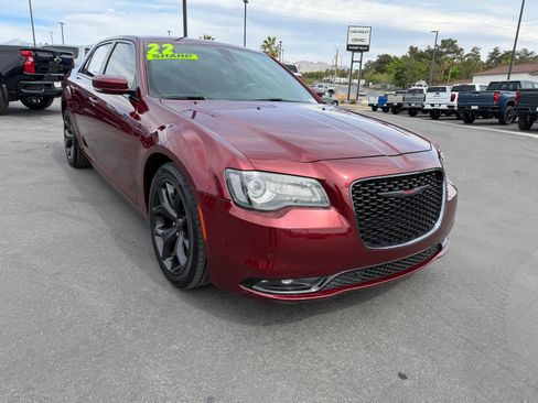 Used 2022 Chrysler 300 S w/ Comfort Group RWD image 1