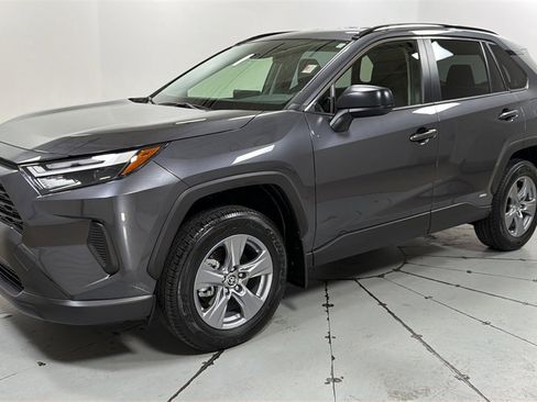 Certified 2025 Toyota RAV4 LE image 1