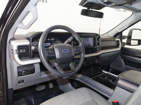 Used 2023 Ford F450 XLT w/ FX4 Off-Road Package image 25