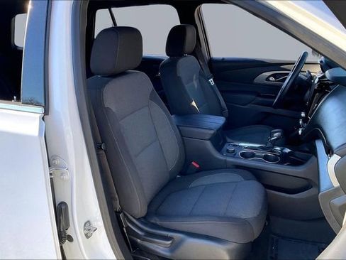 Used 2023 Chevrolet Traverse LT image 20