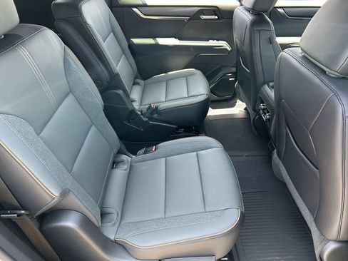 New 2026 GMC Acadia AT4 w/ Luxury Package AWD/4WD image 27