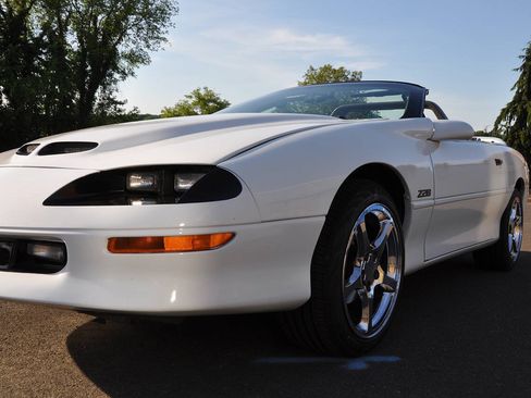 Used 1997 Chevrolet Camaro Z28 w/ Preferred Equipment Group 2 RWD image 3