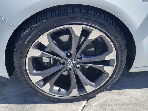 Used 2019 Buick Cascada Premium FWD image 9
