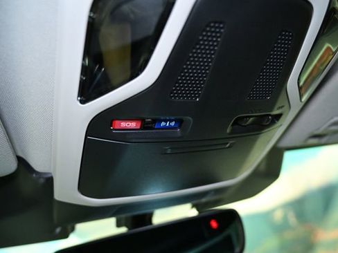 Used 2025 Subaru Outback Premium w/ Popular Package #1A image 44