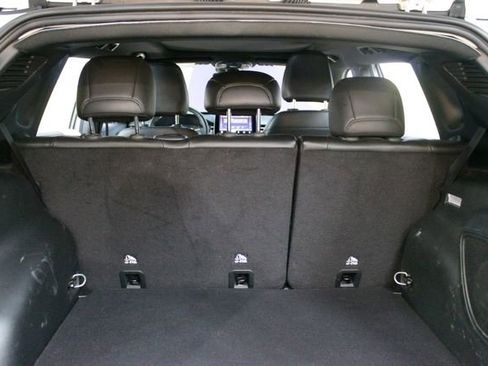 Used 2023 Jeep Compass Limited w/ Sun and Sound Group AWD/4WD image 16