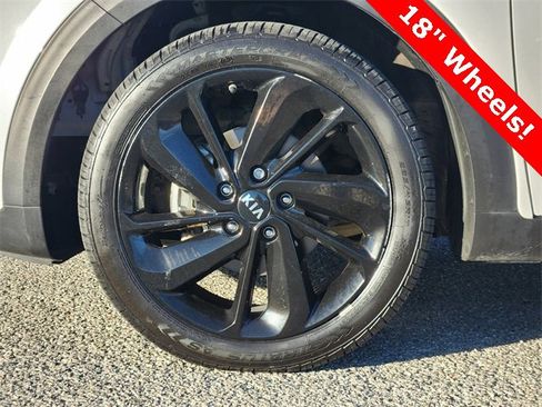 Used 2019 Kia Niro S Touring image 10