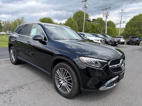 Used 2026 Mercedes-Benz GLC 300 4MATIC image 2
