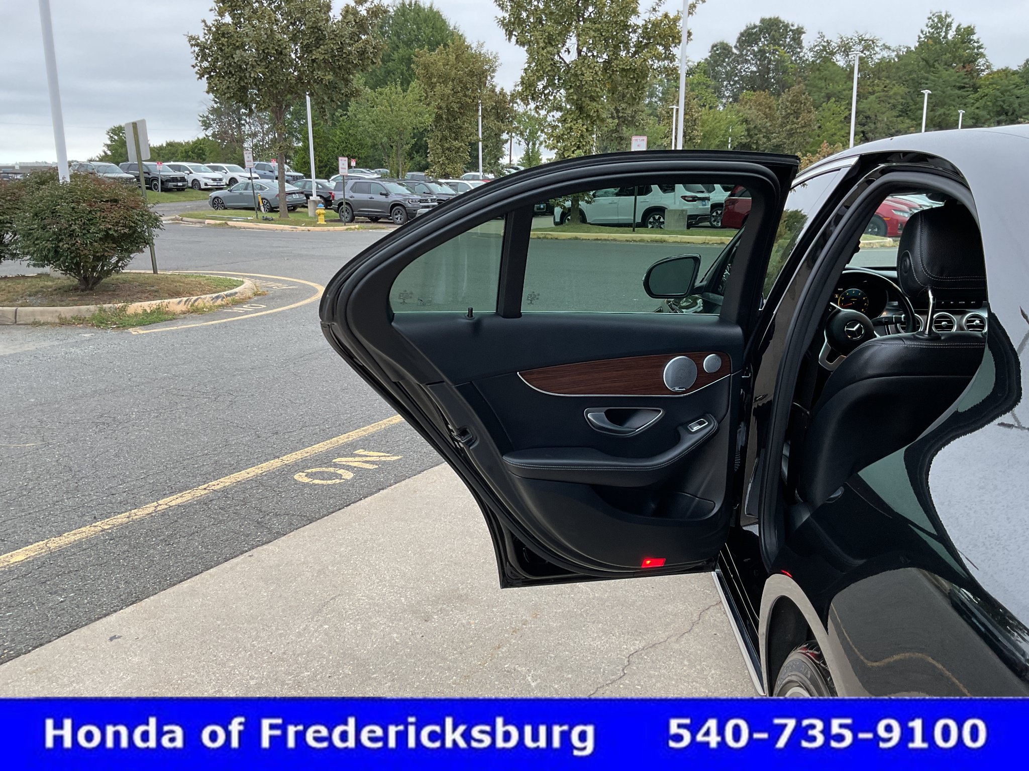 Used 2020 Mercedes-Benz C 300 4MATIC Sedan image 15