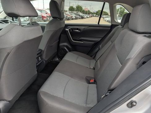 Used 2025 Toyota RAV4 XLE FWD image 27