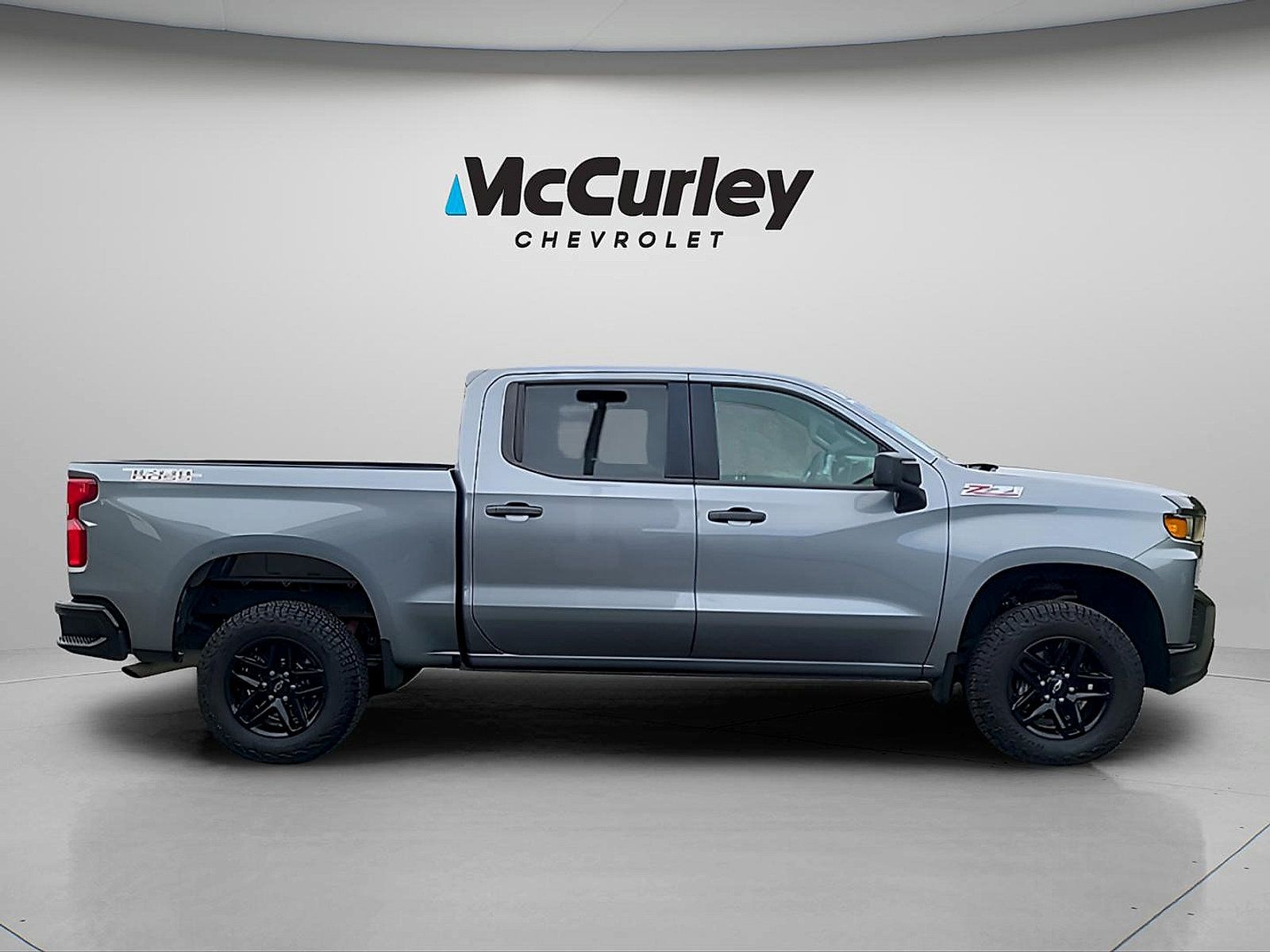 Used 2022 Chevrolet Silverado 1500 Custom Trail Boss AWD/4WD image 8