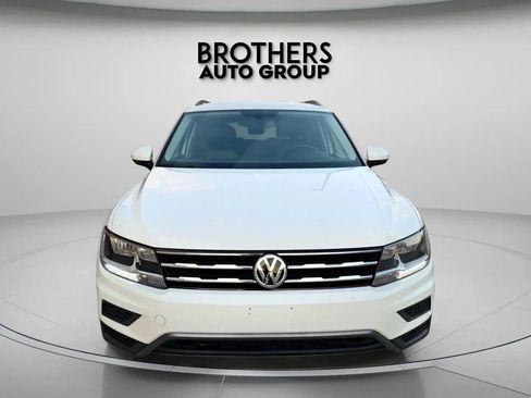 Used 2020 Volkswagen Tiguan SEL image 3