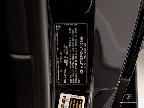 Used 2021 Lamborghini Huracan EVO RWD image 44