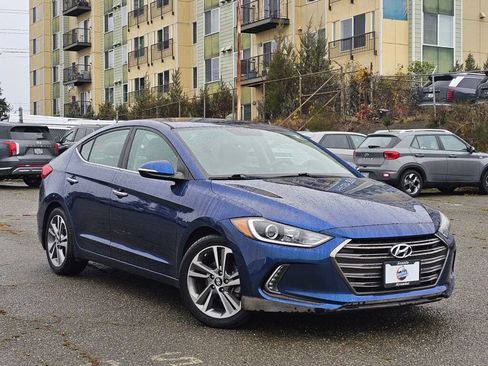 Used 2017 Hyundai Elantra Limited image 1