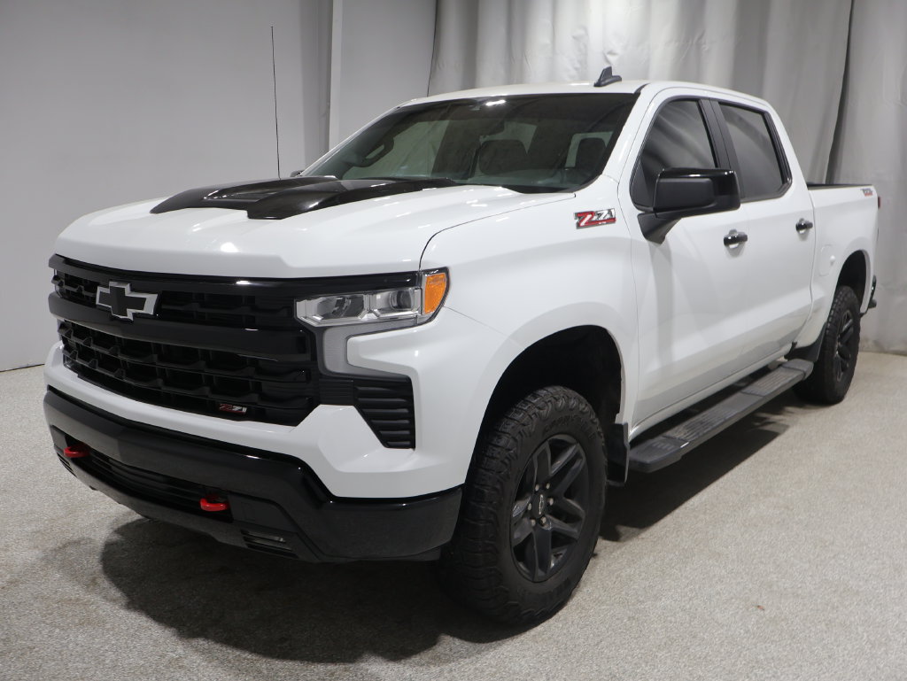 Used 2025 Chevrolet Silverado 1500 LT Trail Boss w/ Protection Package AWD/4WD image 5