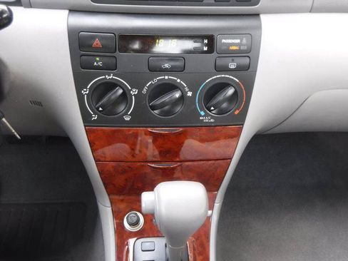 Used 2006 Toyota Corolla LE FWD image 33