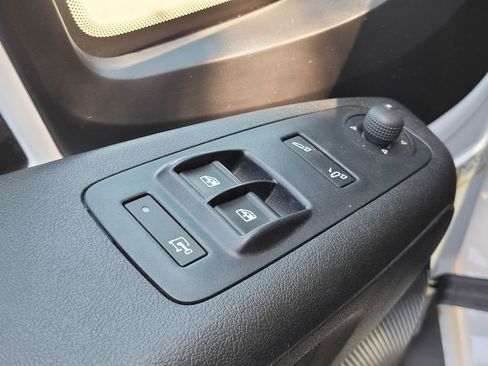 Used 2025 RAM ProMaster 2500 w/ Convenience Group FWD image 16