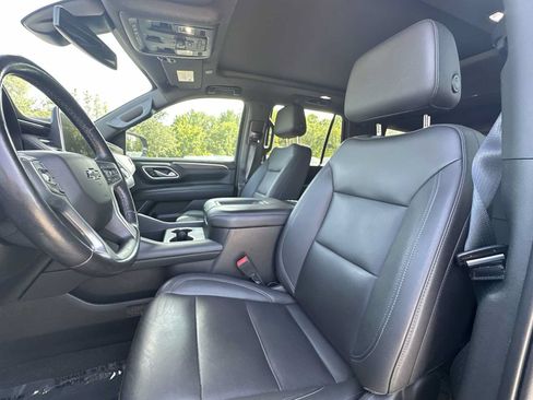 Used 2022 Chevrolet Tahoe Z71 w/ Luxury Package AWD/4WD image 10