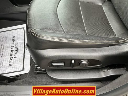 Used 2020 GMC Terrain SLT w/ Preferred Package AWD/4WD image 22