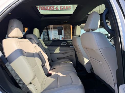 Used 2018 Ford Explorer Limited w/ Equipment Group 301A AWD/4WD image 23