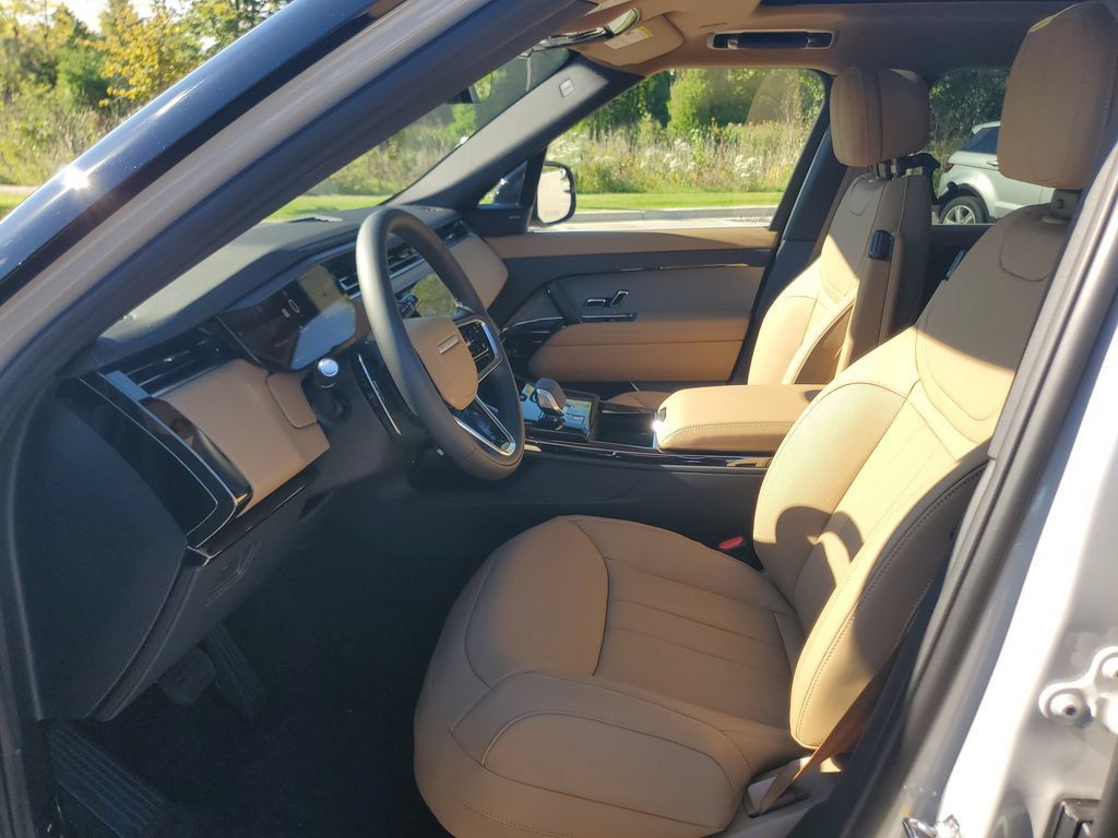 New 2027 Land Rover Range Rover Sport SE AWD/4WD image 14