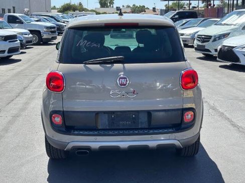 Used 2017 FIAT 500L Trekking w/ Popular Equipment Package FWD image 4