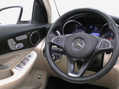 Used 2017 Mercedes-Benz GLC 300 w/ Premium 1 Package image 53