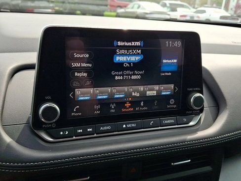 Used 2025 Nissan Rogue SV FWD image 21