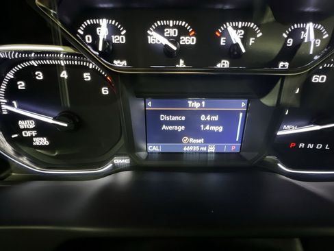 Certified 2019 GMC Sierra 1500 SLT w/ X31 Off-Road Package image 12