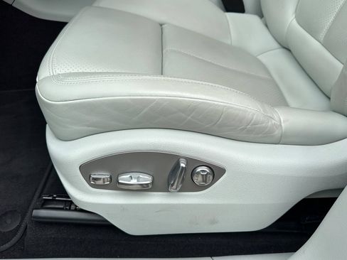 Certified 2023 Porsche Macan S AWD/4WD image 14