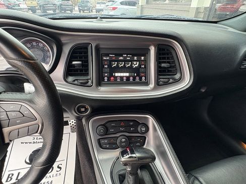 Used 2019 Dodge Challenger R/T image 22