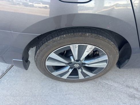 Used 2019 Nissan Sentra SV w/ Special Edition Package image 3