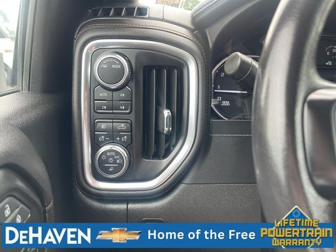 Used 2022 GMC Sierra 2500 AT4 w/ AT4 Preferred Package AWD/4WD image 19