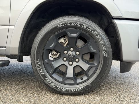 Used 2025 RAM 1500 Big Horn AWD/4WD image 13