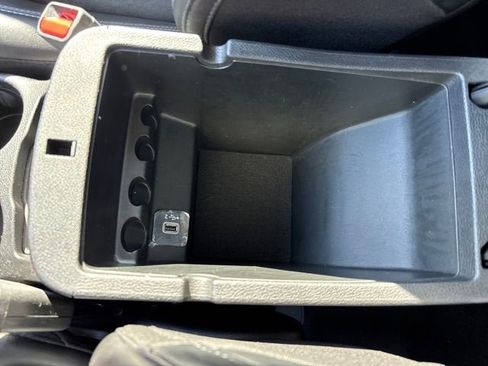 Used 2021 Jeep Cherokee Latitude Plus w/ Mopar Interior Package image 23