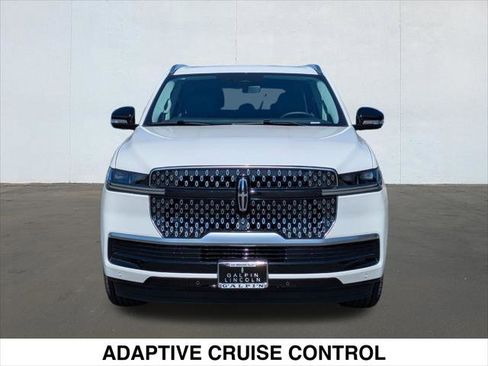New 2026 Lincoln Navigator L Reserve AWD/4WD image 4