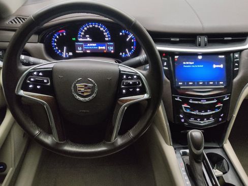 Used 2013 Cadillac XTS image 22