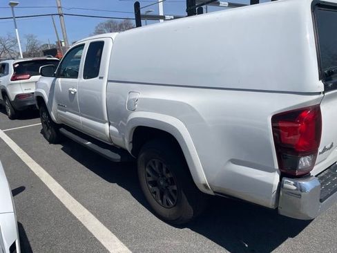 Used 2023 Toyota Tacoma SR5 w/ SR5 Appearance Package AWD/4WD image 3