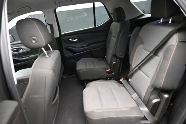 Used 2021 Chevrolet Traverse LT w/ LPO, Blackout Package FWD image 25