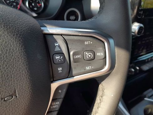 Used 2025 RAM 1500 Big Horn AWD/4WD image 15