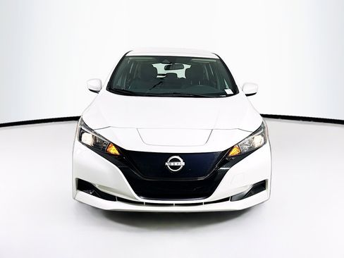 Used 2023 Nissan Leaf S image 2