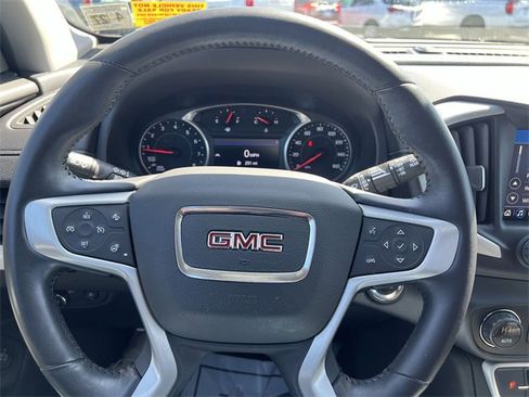 Certified 2022 GMC Terrain SLT image 10