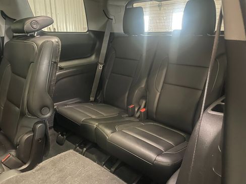 Used 2019 GMC Acadia SLT image 17