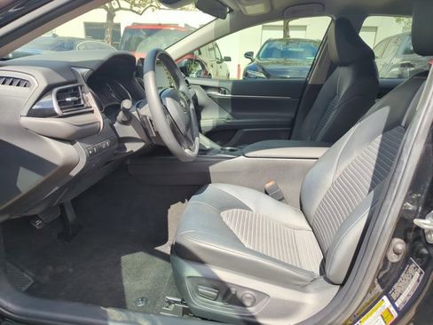 Used 2024 Toyota Camry SE FWD image 12