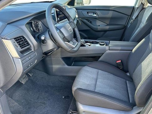 New 2026 Nissan Rogue SV w/ Cold Weather Package AWD/4WD image 11