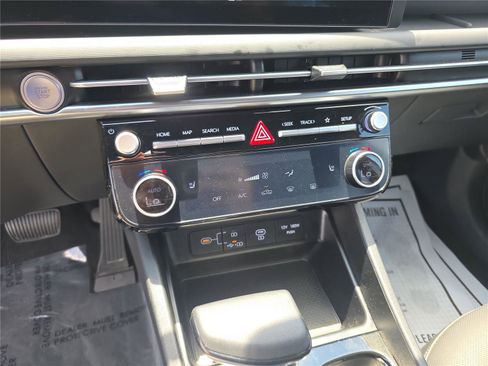 Certified 2025 Hyundai Santa Cruz SEL AWD/4WD image 45