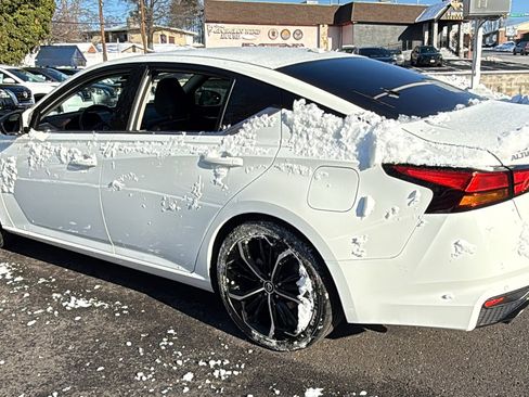 Certified 2024 Nissan Altima 2.5 SR image 22