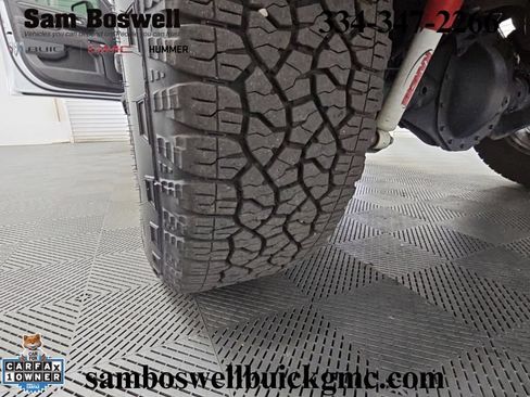 Used 2025 GMC Sierra 2500 AT4 AWD/4WD image 42