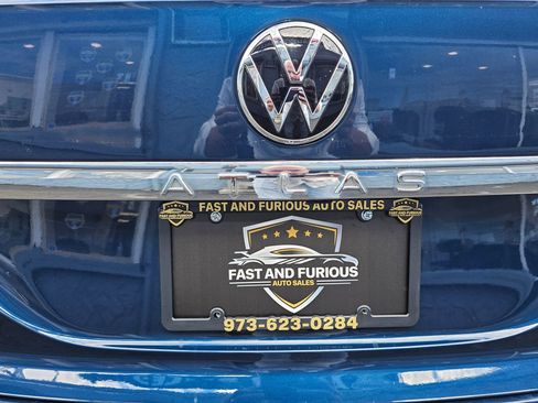 Used 2022 Volkswagen Atlas Cross Sport SE image 35